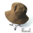 【スタッフレビュー】 【Mountain Smith×Racal 】リバーシブルのバケットハット。コンパクトに収納可能です。 【商品説明】 コンパクトに収納できるリバーシブルのバケットハット リバーシブルのバケットハット。 天井のファスナーを開けるとポケットになっており、全体をコンパクトに収納することが出来る仕様になっています。 表地は撥水のリサイクルナイロン、裏地はMountainsmithのロゴ総柄生地を使用しています。 男性はもちろん女性にも被って頂けるかと思います。 日差しが強く感じるこれからの季節に如何でしょう。 - Racal (ラカル) - 被ってみたくなる帽子 特にシーズンテーマは設けずに『被ってみたくなる帽子』をコンセプトに2003AWシーズンよりスタートしたヘッドウェアブランド。 有名ブランドの別注も数多く手掛ける。 2009年秋には旗艦店のRay’s Storeを中目黒にオープン。 【詳細情報】 COLOR：ベージュ SIZE展開：FREE QUALITY : 表地：Nylon 100% QUALITY : 裏地：Polyester 100% ブランド：Racal 品番：MSO-RAC-000004 性別：ユニセックス 返品：可能 ラッピング：可能 発送目安日：即日 ※ブラウザやモニター設定環境により実物とは色が若干異なる場合がございます。予めご了承下さい。 メーカー希望小売価格はメーカー商品タグに基づいて掲載しています- Racal (ラカル) - 被ってみたくなる帽子 特にシーズンテーマは設けずに『被ってみたくなる帽子』をコンセプトに2003AWシーズンよりスタートしたヘッドウェアブランド。 有名ブランドの別注も数多く手掛ける。 2009年秋には旗艦店のRay’s Storeを中目黒にオープン。