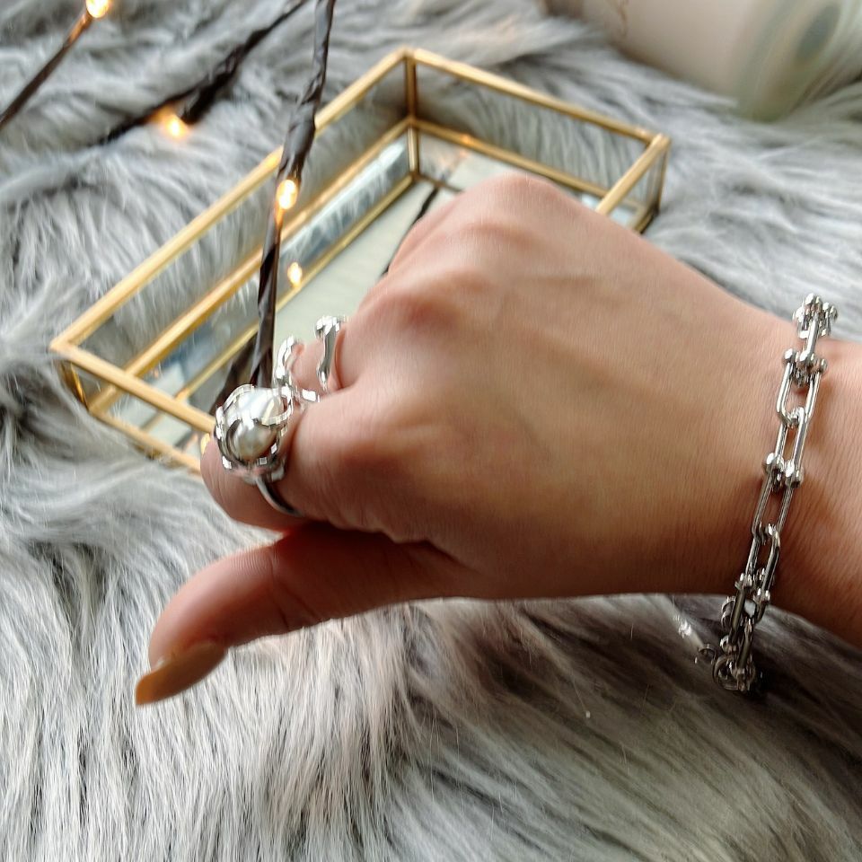 ブレスレット　チェーンブレスレット　トレンド　大人　かわいい　かっこいい　おしゃれ　シンプル　プレゼント　女子会　ブレス　アクセサリー　太め　大人女性　上品　デザイン