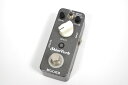 MOOER ShimVerbの中古が入荷しました！！ Mooer ShimVerbはミニサイズのメタル筐体を使用したリバーブペダルです。 Room/Spring/Shimmerの3モードをトグルスイッチにより選択できます。 スタンダードなリバーブから幻想的な効果までをカバーすることができます。 トゥルーバイパス仕様なので、バイパス時に音色が変わる心配もありません。 電源はDC9Vセンターマイナスアダプターで動作します。 電池での動作には対応していません。 ●特徴 ・Room/Spring/Shimmerの3種類のアルゴリズムを収録 ・フルメタル筐体 ・超小型、コンパクトデザイン ・トゥルーバイパス ・スタンダードなDC9Vアダプターで駆動 傷、打コン、汚れ等の使用感はございますが、動作良好！ 付属品：なし ※掲載商品売却時に在庫表示につきましては迅速な対応を心掛けておりますが、タイムラグが発生する場合がございます。予めご了承下さい。 ※モニター等につきまして色合いが異なる場合がございますので予めご了承下さい。