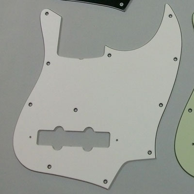 【メール便発送可！！】Montreux 《モントルー》 JPN JB AGED WHITE 3PLY [商品番号 : 8128] ピックガード