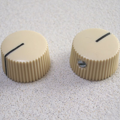 【メール便発送可！！】Montreux モントルー Fender Amp style knob creme (2) 商品番号 : 1051 ノブ