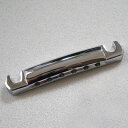 Vintage aluminum Tailpiece Chrome [商品番号 : 266] 現存するアルミ・ダイキャスト・テールピースの中では、最もオリジナルに近いのではないでしょうか？スタッドの食い込みも深く加工済みです。 ※この商品は在庫が無い場合、ご注文からお届けまでお時間を頂きます。ご迷惑をおかけしますが予めご了承下さい。 ※お急ぎの方はお手数ですが、納期をお問い合わせの上ご注文下さいませ。