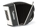 HOHNER XS / ハンディ・アコーディオン ＜ボタンキー＞ 「ホーナーXS」は、お子様や初心者のかたでも手軽に始められる楽器としてデザインされた画期的なアコーディオンです。本体ボディは耐久性のある軽量なプラスチックで作られており、演奏時の負荷の少ない設計。中級者以上のかたにも、手軽に持ち運べるサブ機として活躍できる品質を有しています。右手側はグリルを廃し、指使いが容易にできるようにデザイン。付属のショルダーストラップはワンタッチで着脱可能です。ピアノキーモデルとボタンキーモデルを用意。 》仕様 ■ ボタンキー : 21ボタン ■ 音域：鍵盤側 b-g2 /ベース側 F-A（15ベース） ■ VAUDE(ファウデ)社製専用ギグバッグ付属。 ■ 本体カラー： ダークグレイ ■ 本体重量 : 2.9Kg ※この商品は在庫が無い場合、ご注文からお届けまでお時間を頂きます。ご迷惑をおかけしますが予めご了承下さい。 ※お急ぎの方はお手数ですが、納期をお問い合わせの上ご注文下さいませ。