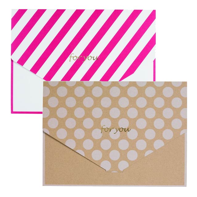ギフト ラッピング A4サイズ用 写真プレゼント用におすすめ ストライプとドット柄の2種類あり 組み立てると写真立てにもなります