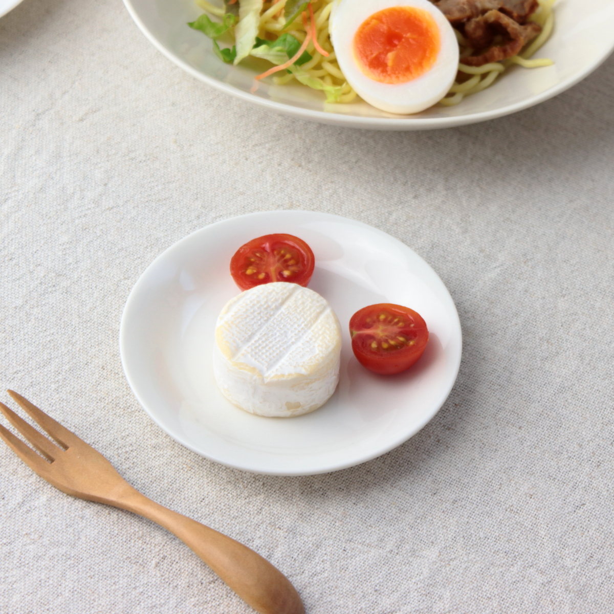 クリーム 丸小皿 11cm 日本製 美濃焼 小皿 醤油皿 漬物皿 丸皿 タレ皿 定食皿 小鉢 小付け 取り皿 透かしがきれい プレート 表示在庫限り 食器 うつ...