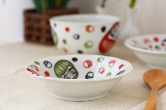開運だるまの煮物小鉢 14cm 日本製 美濃焼 一人用のお皿です マルチボール 白い食器 器 煮物鉢 小鉢 付け出し 一品料理 お浸し鉢 和食器 cera-pockke-10020256 セラポッケ〜かわいい陶器のお店 サンプル画像3