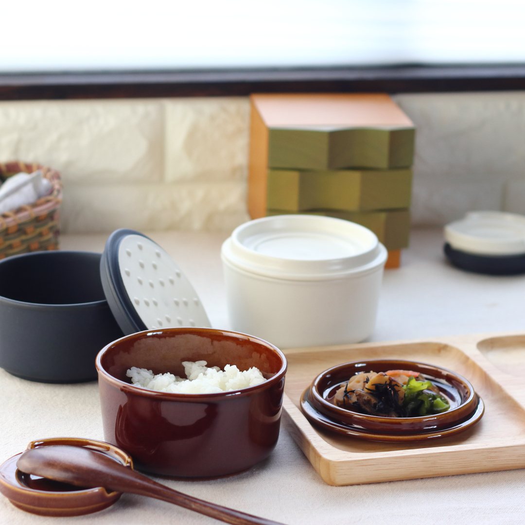 ルラーレ おひつ 日本製 美濃焼 日本製 瀬戸焼 470ml お櫃 おひつ ご飯 ごはん 白米 お米 こめ 保存容器 ほかほかご飯を冷蔵庫へ 蓋の裏に水蒸気を閉...