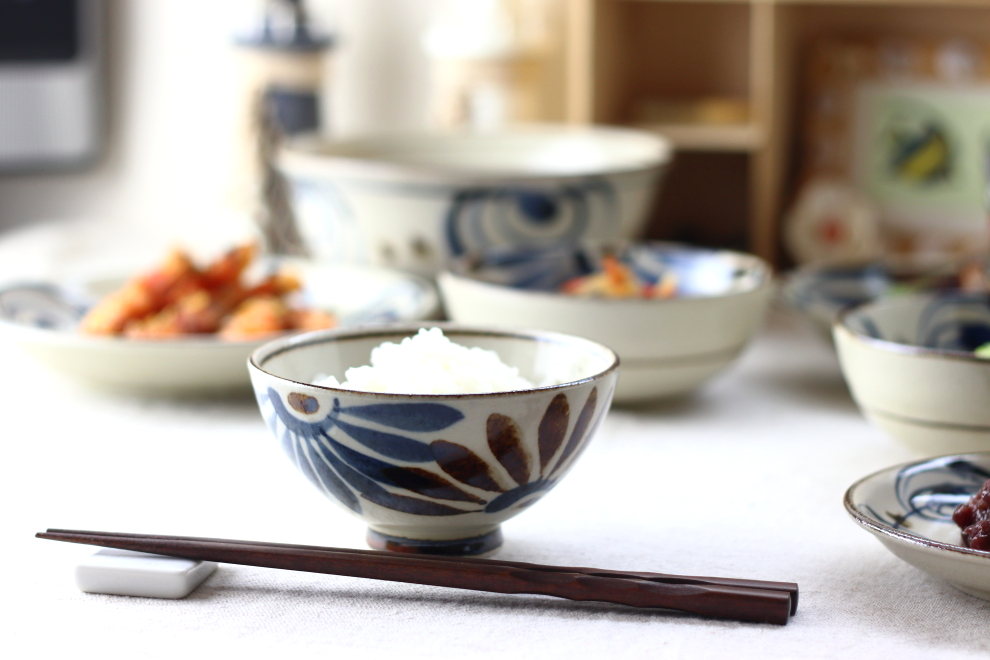 民彩はな絵 茶碗 11.5cm 日本製 美濃焼 土物京茶碗 飯碗 ご飯 お椀 ご飯茶碗 茶わん ちゃわん ライス お茶碗 食器 うつわ 器 皿 お皿 陶器 磁器 陶磁器 瀬戸物 カフェ cera-pockke-10017332 セラポッケ〜かわいい陶器のお店 サンプル画像3