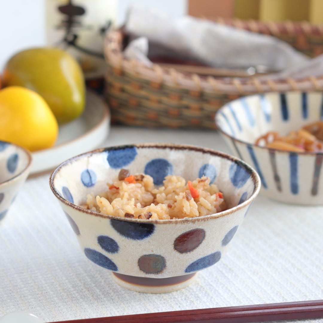 ぱいかじの星 大き目飯椀 13cm 日本製 美濃焼 4.0丼 飯碗 ご飯 お椀 ご飯茶碗 茶わん ちゃわん ライス お茶碗 椀 ミニ丼 沖縄食器 やちむん風 南国 食器 うつわ 器 皿 お皿