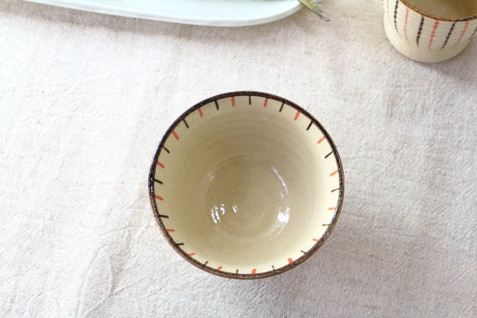 軽かる茶碗 ピンクライン とっても軽い軽かる食器シリーズ ご飯茶碗 お茶碗 茶碗 和風デザイン 便利 白磁 藍染食器 定番商品 国産 瀬戸焼 訳あり