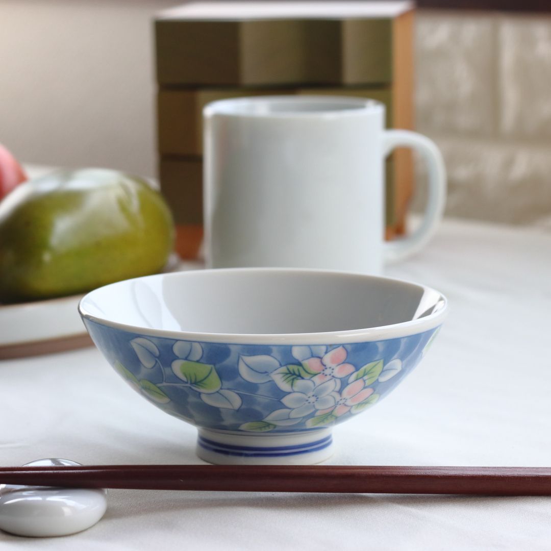 美濃焼お茶碗 和キク 日本製 美濃焼 飯碗 ご飯 お椀 ご飯茶碗 茶わん ちゃわん ライス お茶碗 和食器 表示在庫限り 食器 うつわ 器 皿 お皿 陶器 陶器...