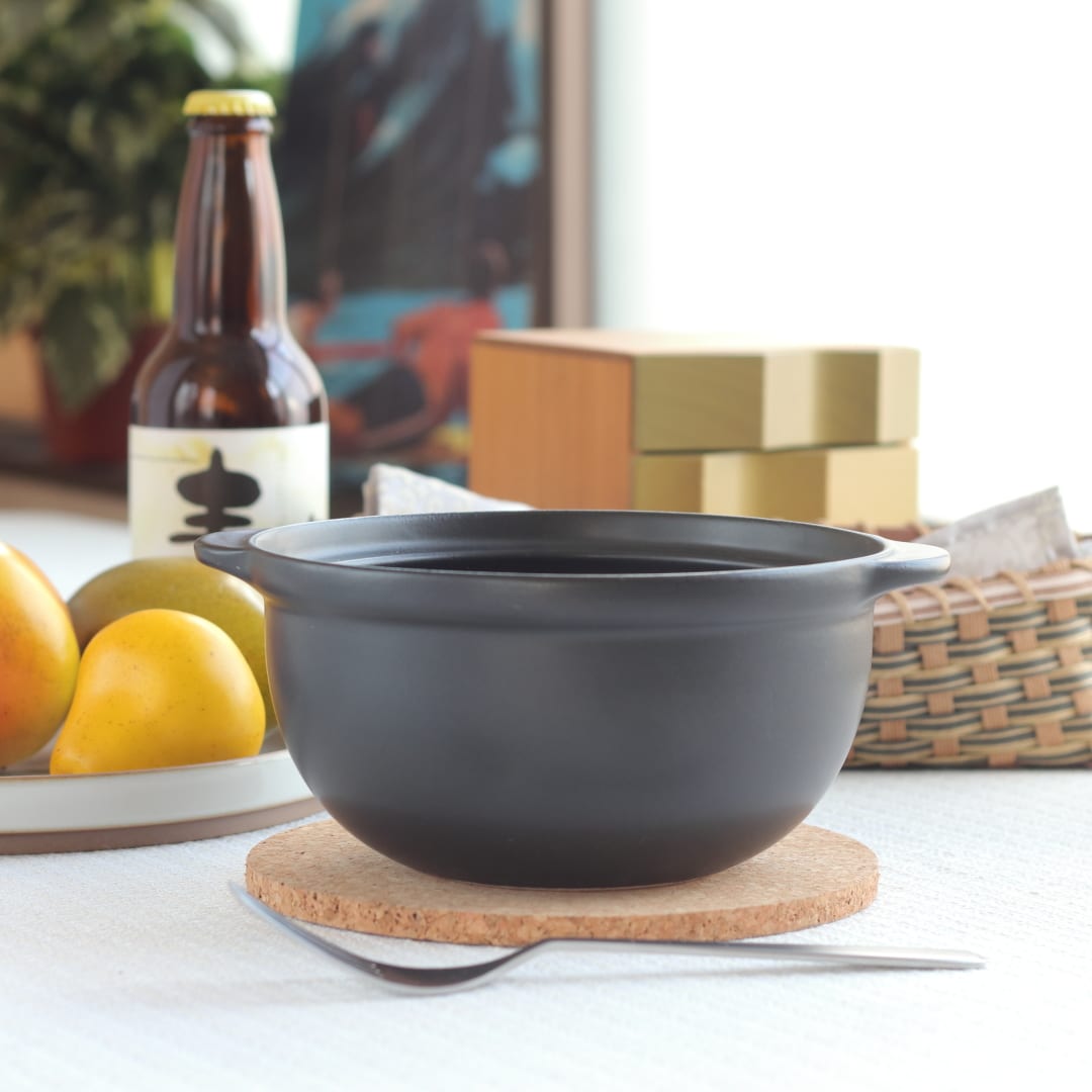 インスタントラーメンにぴったりの直火鍋 蓋なし 日本製 美濃焼 蓋はありません 本体のみ 鍋 なべ 煮込み チーズフォンデュ 熱々直火とろ〜りチーズ グラタン皿 オーブン可 直火可 黒