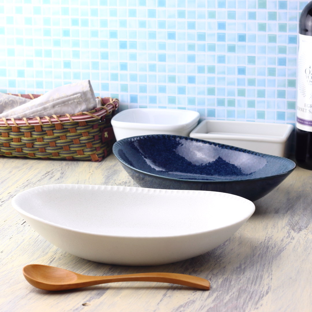 白結晶と窯変紺 フリルカレー鉢 24cm 美濃取寄 日本製 美濃焼 カレー皿 大皿 中皿 和皿 深皿 パスタプレート 深め ステーキ ロールキャベツ 炒めもの ...