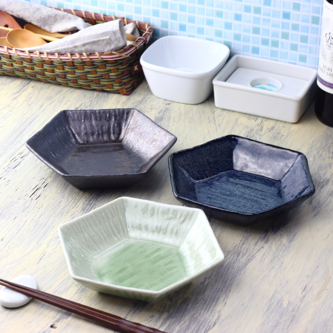 美濃焼三善六角鉢 18cm 美濃取寄 日本製 美濃焼 プレート 六角皿 六角形 中皿 中鉢 平皿 リム皿 中華皿 炒めもの皿 パン皿 ディナープレート メイン皿...