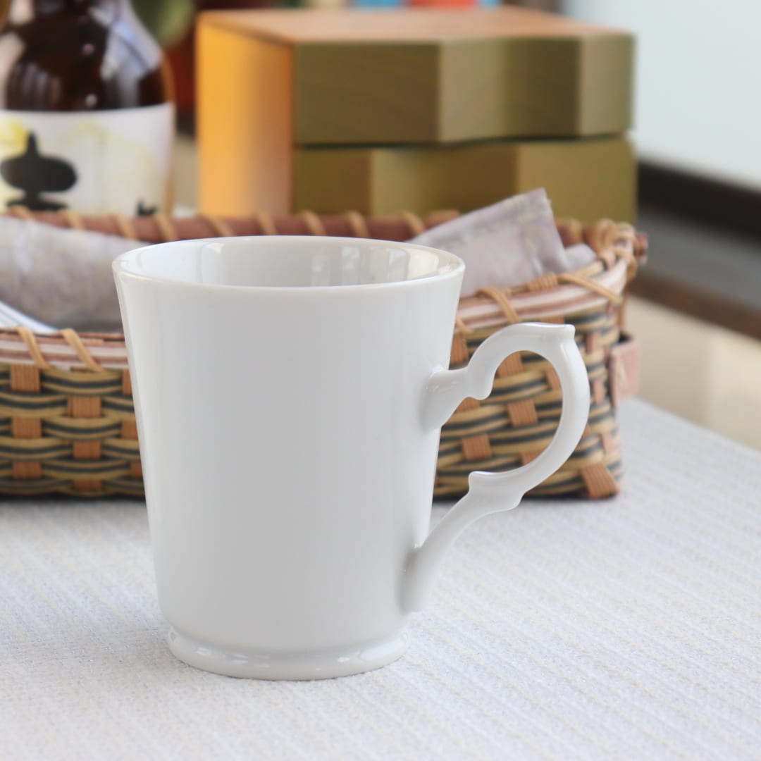 Rakuten - 取っ手がオシャレなシンプルマグカップ 270ml 日本製 美濃焼 マグ マグカップ オフィス コーヒーカップ コーヒー 紅茶 お茶 ホット アイス 喫茶店 和モダン 和風 飲みやすい 白い