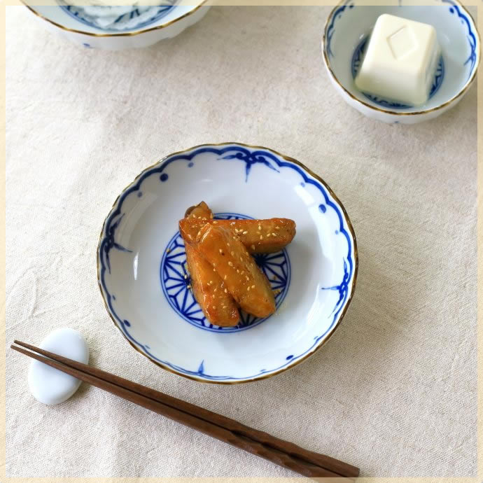 吉祥小紋 麻の葉 5寸皿 取り皿 小皿 丸皿 自家製大学芋 小付け レトロ感 和カフェ皿 和食器 国産 美濃焼 訳あり