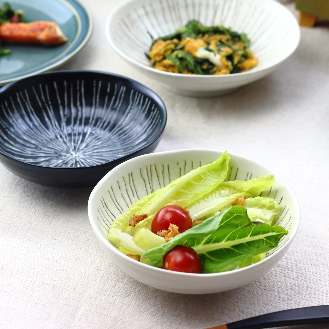 彫十草 4.5寸中鉢 15cm 日本製 美濃焼 45鉢 中鉢 中皿 肉じゃが鉢 煮物鉢 鉢 ボウル ボール サラダボウル スープ シチュー ロールキャベツ 白い...