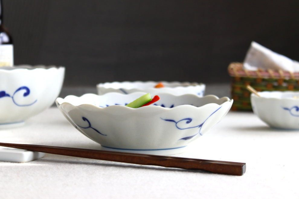 千重菊 5.5寸浅鉢 16.9cm 日本製 美濃焼 55浅鉢 ボウル ボール 中鉢 鉢 小付け サラダ鉢 肉じゃが鉢 煮物鉢 奴鉢 おつまみ 青 青い皿 食器 うつわ 器 皿 お皿 陶器 磁器