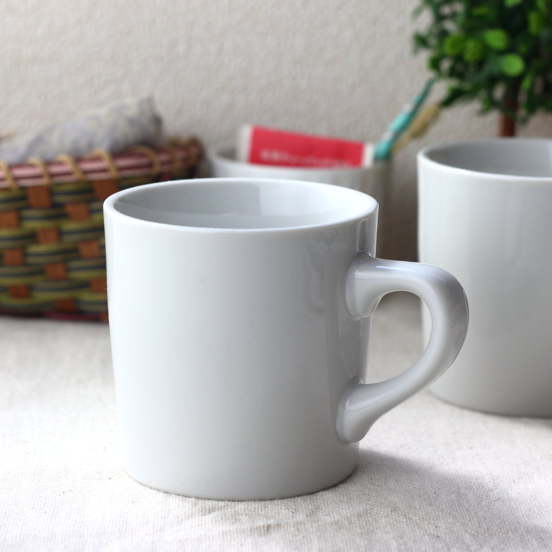 フレッシーマグカップ 340ml 日本製 美濃焼 白 ホワイト 食器 陶器 磁器 陶磁器 瀬戸物 カフェ 電子レンジ使用可 洗いやすい 食洗機 洋食器 和食器 ...