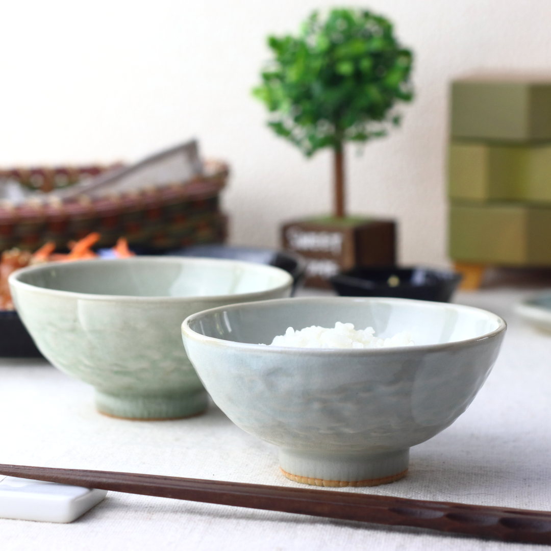 山手 瀬戸焼飯碗 日本製 美濃焼 飯碗 ご飯 お椀 ご飯茶碗 茶わん ちゃわん ライス お茶碗 緑 グリーン 青 ブルー 食器 うつわ 器 皿 お皿 陶器 磁器...