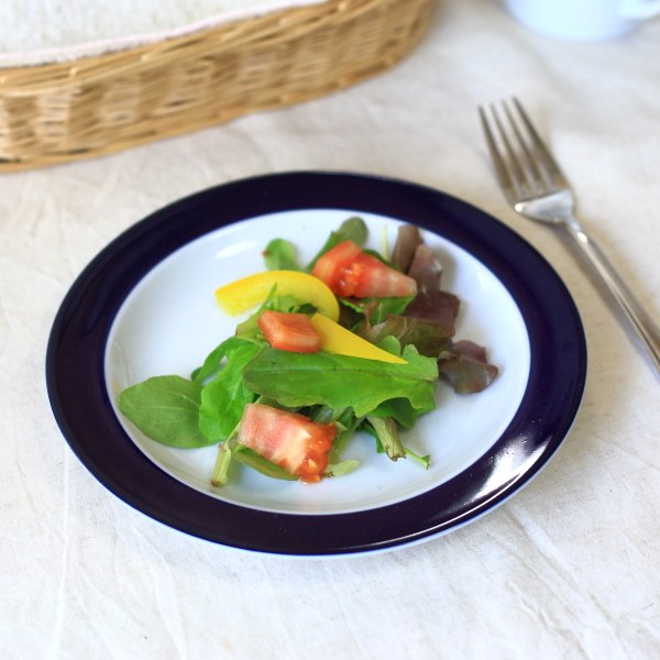 ブルーパレス 7.5インチケーキプレート 深いブルーに高級感を感じます 中皿 使いやすい大きさ シンプル カフェ食器 国産 美濃焼 訳あり