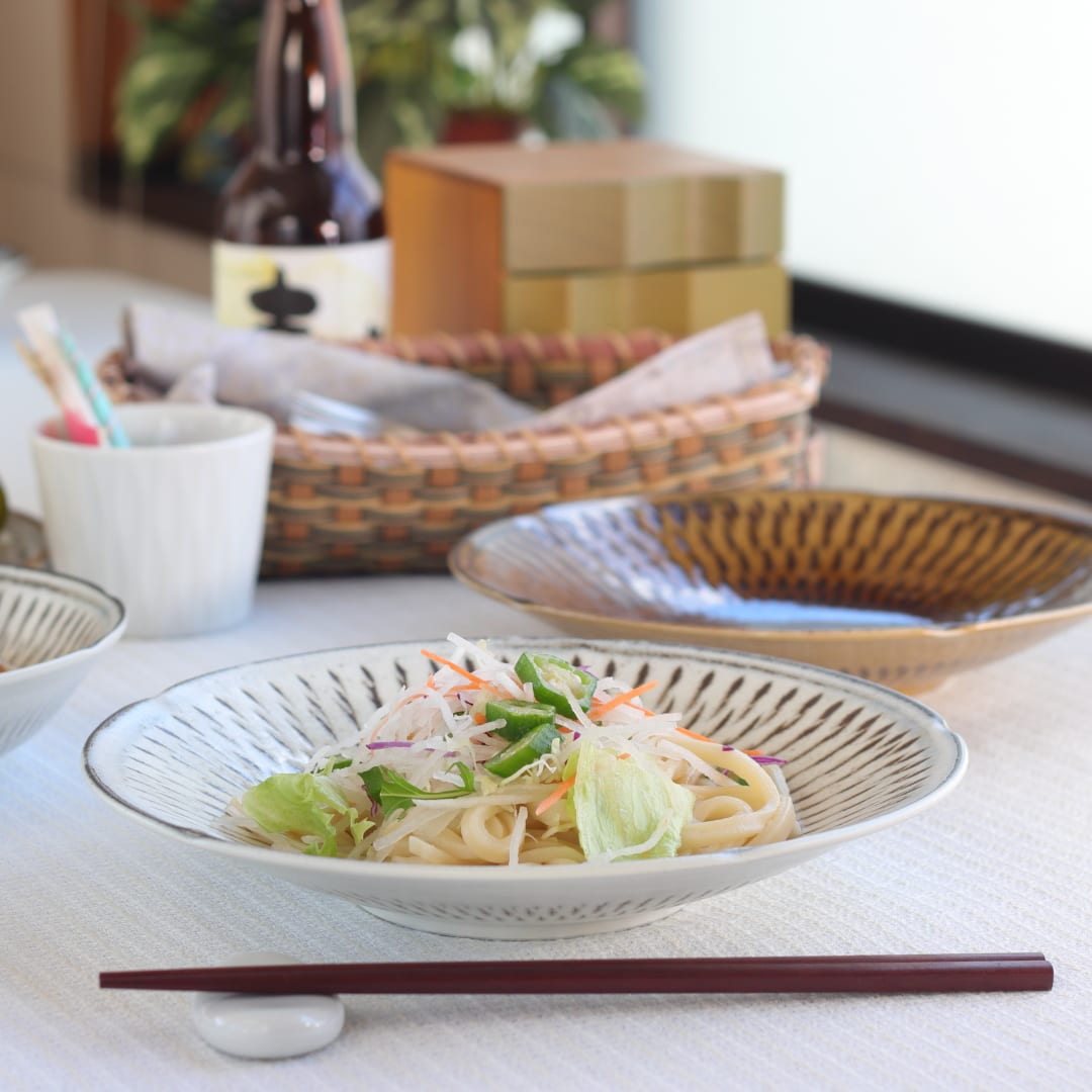 Rakuten - 刻カンナ パスタ鉢 22.5cm 日本製 美濃焼 7寸深皿 大皿 中皿 和皿 深皿 パスタプレート 深め ステーキ ロールキャベツ 炒めもの 刺し身皿 ワンプレート プレート メインディッシュ