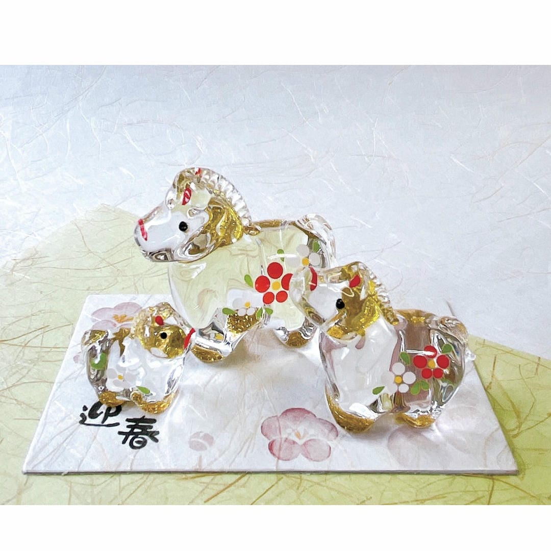 午 金彩硝子親子飾り 大/中/小 3匹 E-50 ガラス 干支 置き物 午 ウマ うま 午年 うま年 ウマ年 馬 uma ..