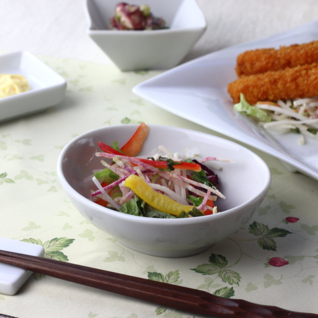 シンプルオーバルサラダボウル 13cm 日本製 美濃焼 ボウル ボール 中鉢 鉢 小付け サラダ鉢 肉じゃが鉢 煮物鉢 奴鉢 おつまみ 白 表示在庫限り 食器 ...