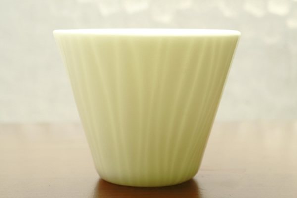 グレインカップS 120ml 8.5cm Hilineカップシリーズ コップ 薄型 光が透ける 軽量 軽い 白磁 オシャレ 定番商品 国産 美濃焼 訳あり 美濃...