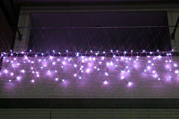 LEDイルミネーションツララ常時点灯V4　140球ライトパープル高さ:24cm〜72cm幅:351cm 2
