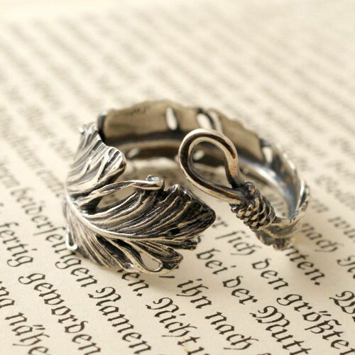 GARDEN OF EDEN Feather Ring M