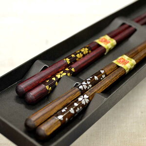 【人気1位箸ギフト】マツコの知らない世界で放送 高級若狭塗箸 夫婦箸 【(八角)桜の恋 ペア (箱入 食洗可)】食器ランキング1位 送料無料 ペアギフト 楽天箸セットNo1 縁起いい8角箸 結婚祝い お祝い 贈答用