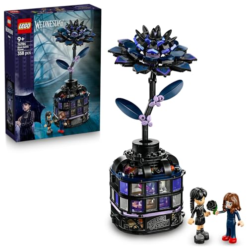 レゴ(LEGO) ウェンズデー 黒ダリア 76784 おもちゃ 女の子 男の子・ハロウィンのギフトに – 9才以上の『ウェンズデー』ファンに花瓶入りの黒ダリアを贈れば、ウェンズデー・アダムスになりきってデザインや組み立てに才能を発揮するかも…・ダークでミステリアス – 黒ダリアのカギで花瓶を開くと、小さな温室の中に遊び場や動かせる家具などがあります・レゴウェンズデー　ミニドールフィギュア – ウェンズデー・アダムスとマリリン・ソーンヒル先生といっしょに『ウェンズデー』シーズン1の冒険を追体験できます・ミステリーごっこ – 黒ダリアがミステリーを解くカギ？！花瓶を開くとドラマ『ウェンズデー』で見たことのあるディテールが現れます・『ウェンズデー』のギフト – 模型作りやデザインに興味のある9才以上のお子さまへ贈るお誕生日やホリデーのプレゼントにブランド: LEGO(レゴ)メーカー: LEGO型番: 76784JAN: 5702017813189