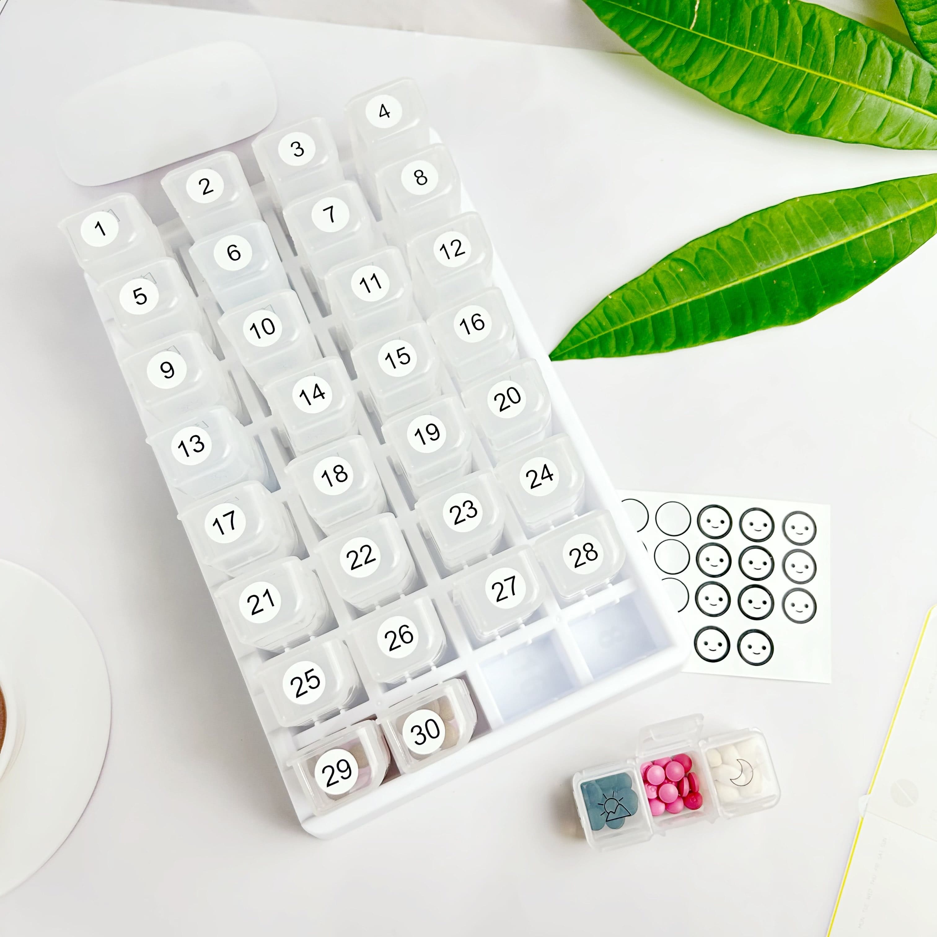 31日スマイルピルケース 1ヶ月丸ごと整理できるピルケース 月間管理 飲み忘れ防止 くすりケース