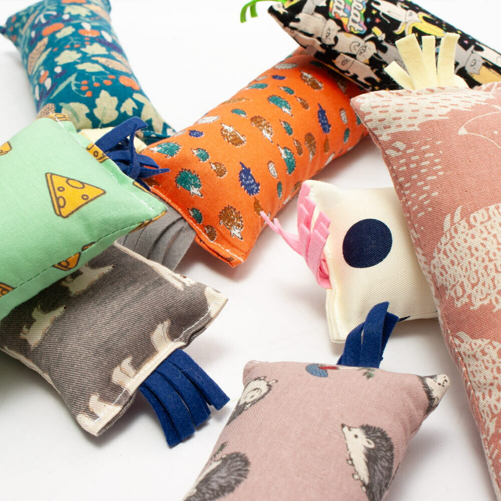 柄おまかせ 猫用おもちゃ けりけり枕 ショート 5個 関東当日便