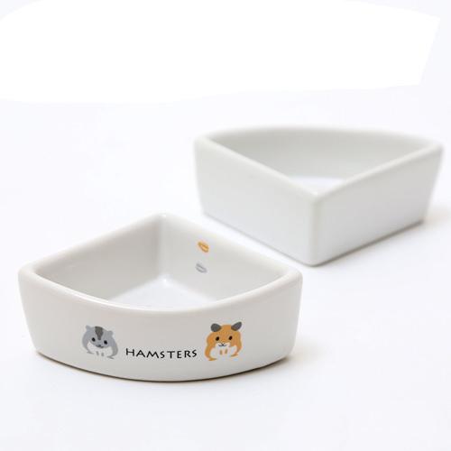 マルカン　ハムちゃんのコーナー食器　80ml　ハムスター　エサ皿　えさ入れ　関東当日便