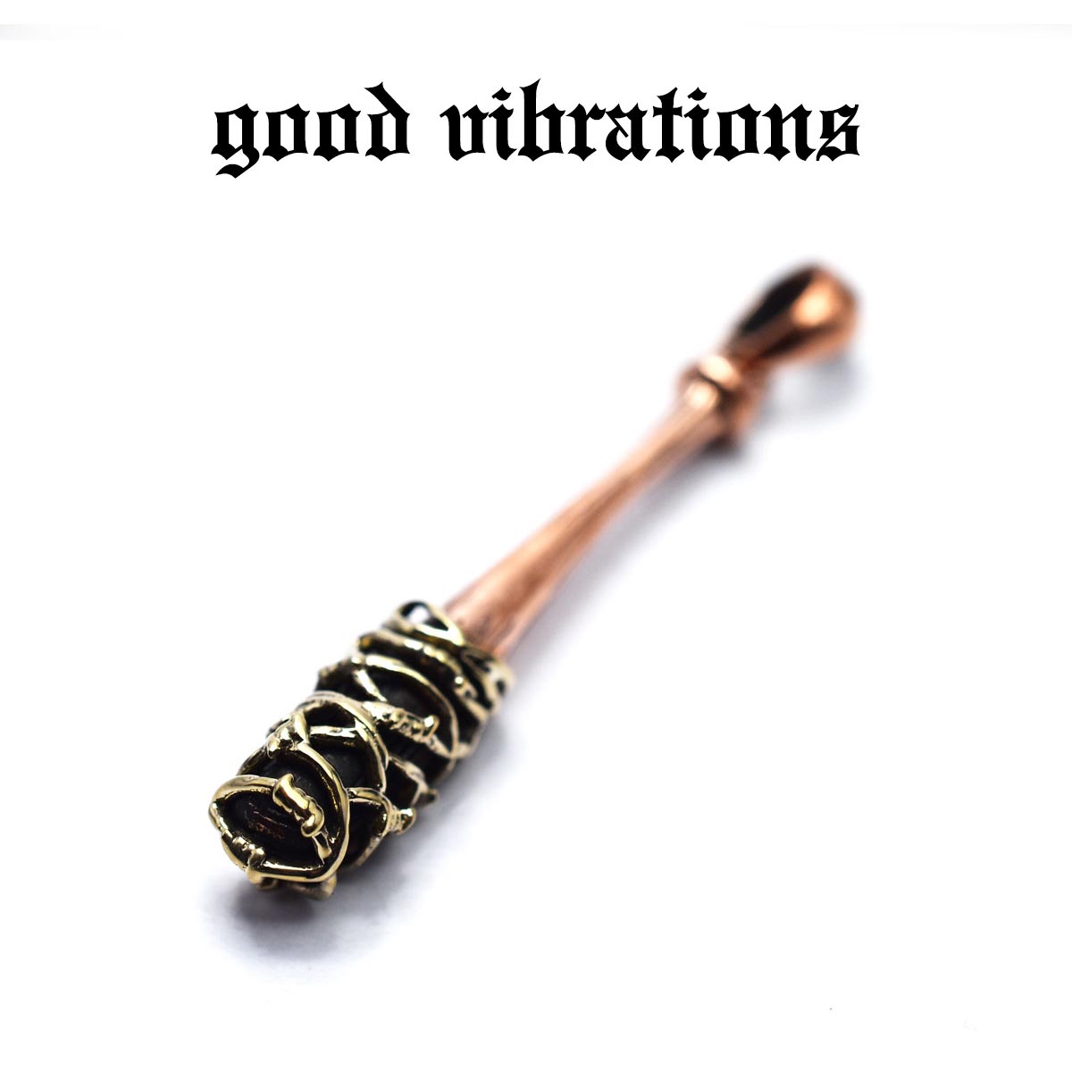 【good vibrations 正規取扱店】【別注 限定】【送料無料】アクセサリー メンズ グッドバイブレーションズ カッパー × ブラス 救世主 ニーガン ルシール オマージュ 有刺鉄線バット チャーム ペンダントトップ 真鍮 銅