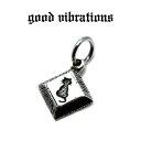 【good vibrations 正規取扱店】【送料無料】グッドバイブレーションズ 猫 ねこ キャット 菱型 プレート チャーム ペンダントトップ スターリングシルバー 純銀 Silver925 ネックレス かわいい 女性用 アクセサリー