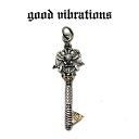 【good vibrations 正規取扱店】【送料無料】シルバーアクセサリー グッドバイブレーションズ 双頭の鷲 ピラミッドアイ アンティークキー 鍵 チャー...