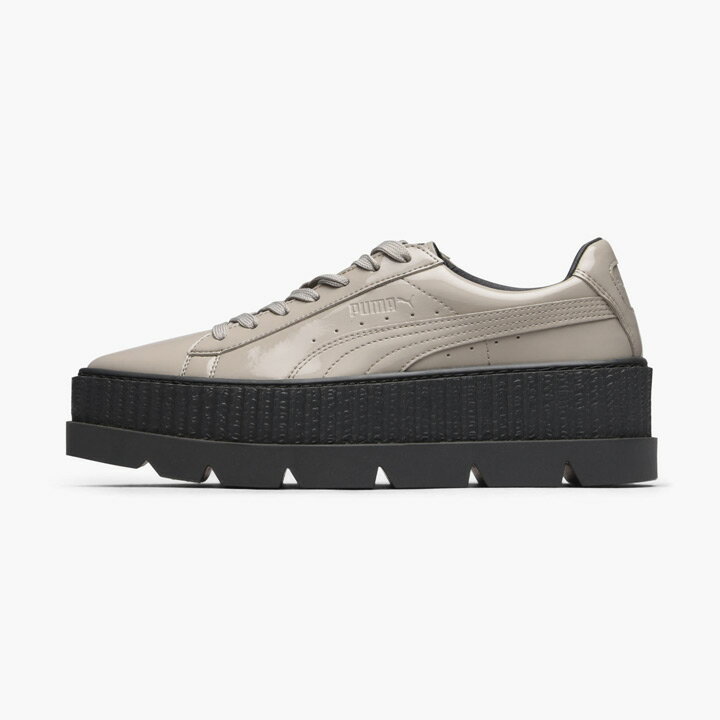 FENTY PUMA by Rihanna / フェンティ プーマ バイ リアーナ　プラットフォーム厚底スニーカー　Wmns Pointy Creeper / ポインティ クリーパー　パテント　エナメル　366270-02　グレー