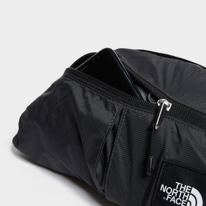 The North Face / ノースフェイス　ウエストバッグ / ボディバッグ / サコッシュ / 斜めがけ / ショルダーバッグ　FLYWEIGHT LUMBAR　アスファルトグレー