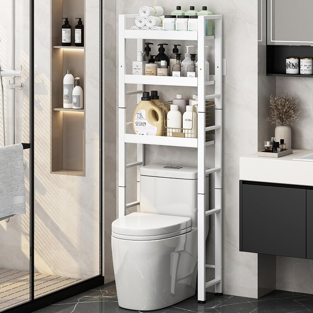 スタイル：モダン◆商品名：QD-WST トイレ収納 トイレラック 洗面所収納 便器上ラック 3段 高さ調整可能 大容量 落下防止 足パッド 浴室 バスルーム お手洗い ホワイト【便器上のデッドスペースを有効活用】トイレの便器上部の無駄な空間を有効に利用できるデザインです。スペースを最大限に活用し、収納力をアップさせます。【炭素鋼・防水防カビ仕様】高品質な炭素鋼素材を使用しており、防水・防カビ加工が施されています。湿気の多いトイレでも長期間使用可能です。【棚板高さ調整可能】複数の高さの取り付け穴が備えており、収納するアイテムに合わせて棚板の高さを自由に調整できます。掃除用具やトイレットペーパーなど、用途に応じた配置が可能です【落下防止設計】　棚板には落下防止機能が付いており、大切なアイテムを安全に収納できます。トイレでの使用時にも、物が落ちる心配がありません【固定シールと横棒サポート】穴あけ不要な固定シールと横棒サポートが追加されており、ラック全体の安定性を向上させ、揺れや倒れを防ぎ、長期間使用しても落ちる心配はありません。