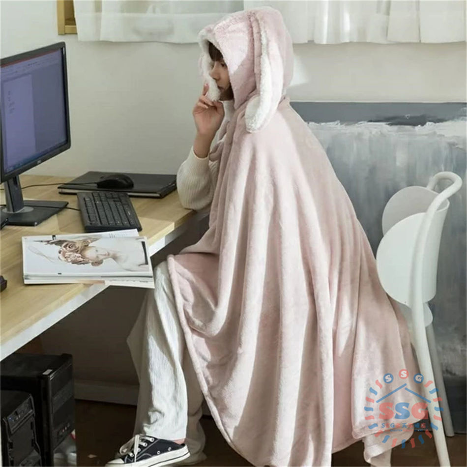 着る毛布 ルームウエア ふわふわ あったかい 子供 着るブランケット メンズ 大判 フード付き うさ耳 おしゃれ 毛布 冬用 部屋着 厚手 かわいい 春 秋 冬 防寒 保温 丸洗い 寝具 着る毛布 部屋着 パジャマ あったか 男女兼用 防寒着 毛布 秋 [2]