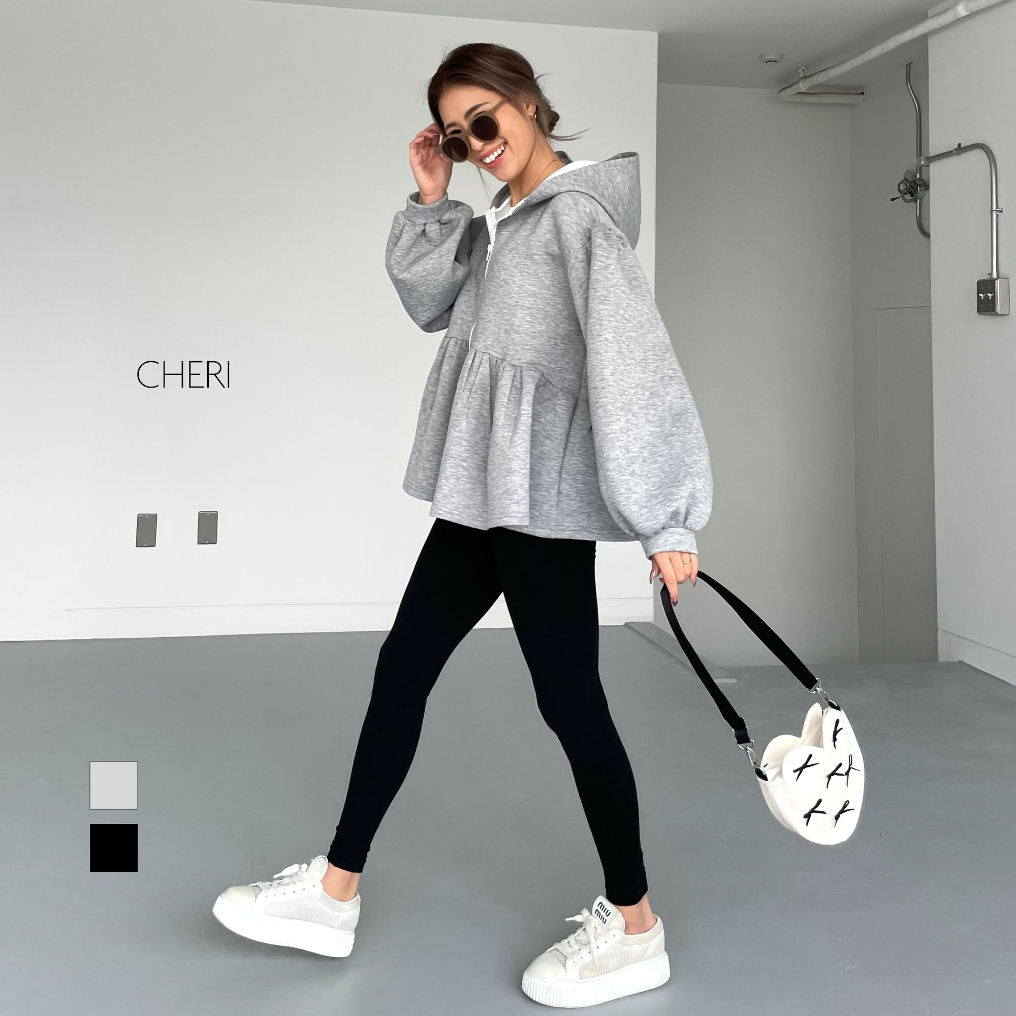 【SALE】通常価格¥8,990→¥6,500 パーカー ボンディング 裾フレア フロントジップ 軽量 リラックス レディース カジュアル ママファッション ブラック グレー 春 体型カバー 送料無料 CHERI/ボンディングパーカー(Original)