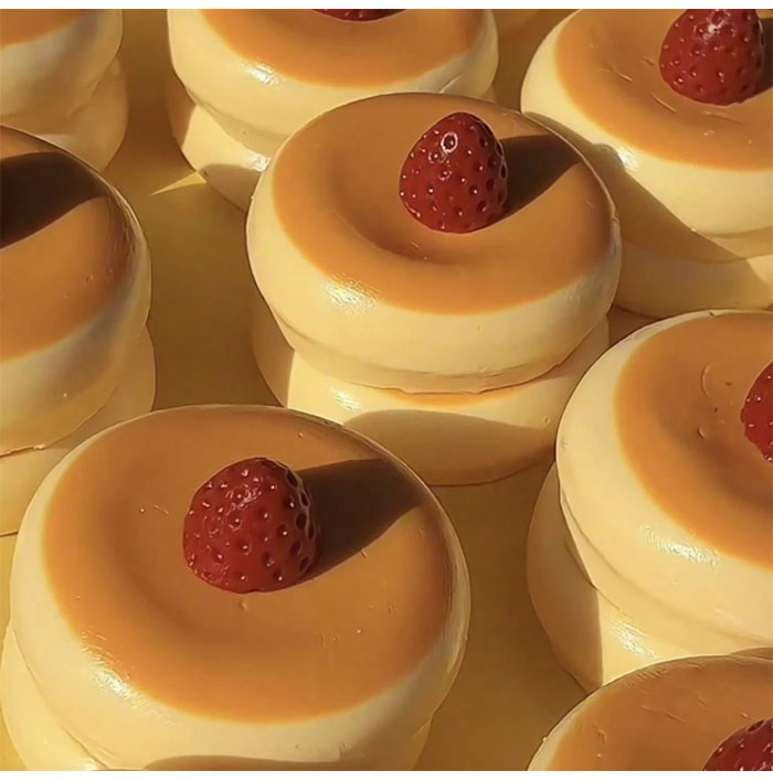 スクイーズ 2個セット おもしろ 雑貨 クリームチーズ スイーツ やわらかい リアル食品 ふわふわ 子供会 祭 記念品 おまけ ノベルティ 人気 イベント 景品 キッズ お土産 インバウンド スロー反発【za1429】 cherico-10025571 キャラクター雑貨CHERICO サンプル画像2