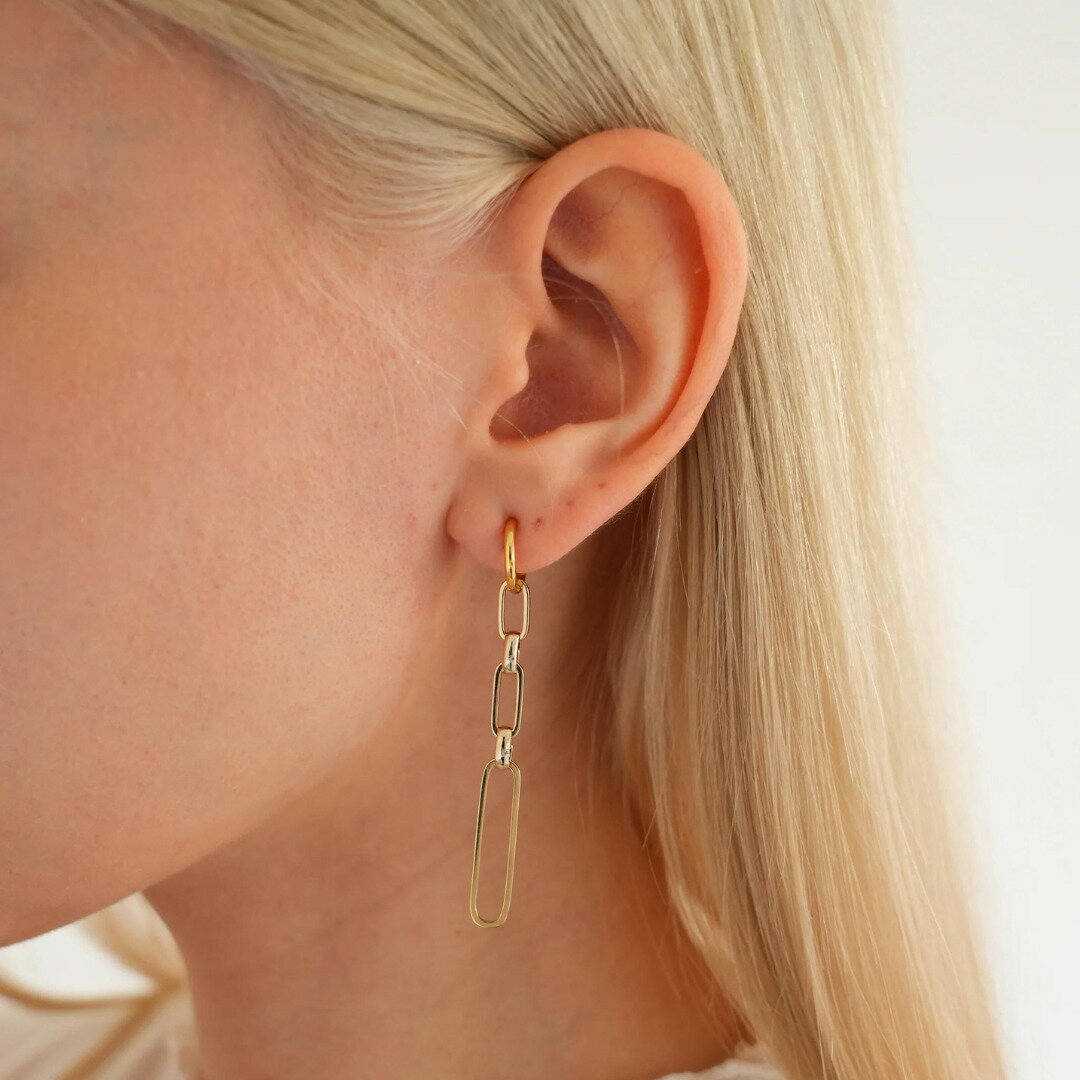 【 アフターSALE 】3780円→2480円 ピアス アクセサリー ブランド おしゃれ レネラ レディース シンプル キャッチ チェーン プレゼント 結婚式 綺麗 ファッション お洒落 つけっぱなし上品 人気 トレンド 流行 華奢 エレガント