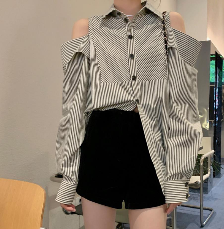 【 99%offクーポン配布中 】オープンショルダートップス ブラウス ストライプブラウス シャツ レディース ストライプ柄 ボーダー柄 爽やか オフィス カジュアル スキッパーシャツ オシャレ 人気 フォーマル 大人シンプル 韓国ファッション