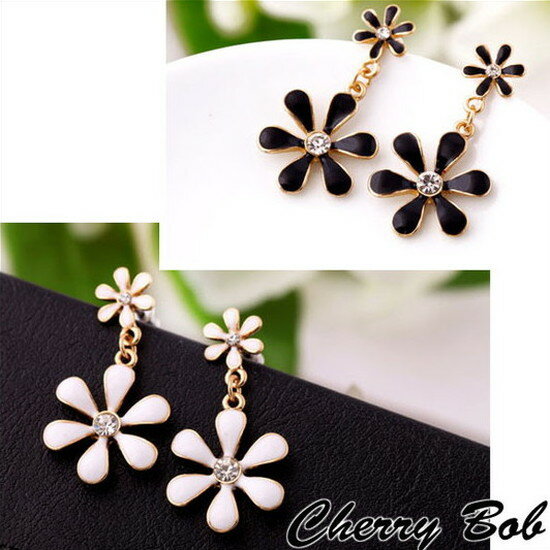 樂天商城 - 送料無料　デイジーモチーフ　揺れるピアス　ぷっくり　(全2色)