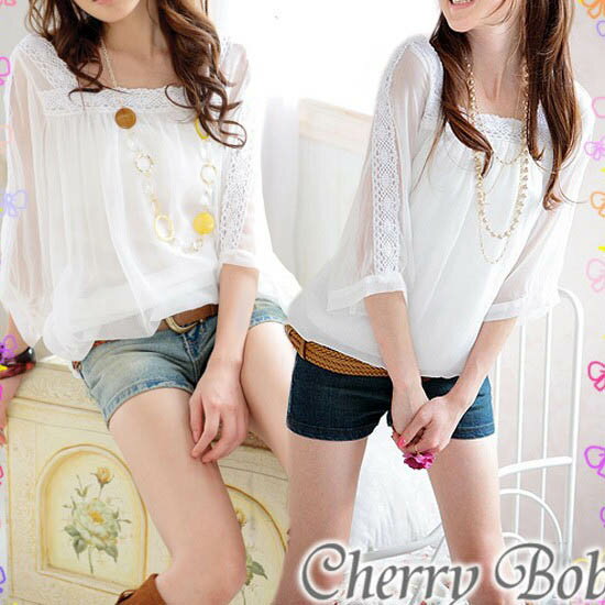 スクエアネック　シフォンブラウス　ゆったりスリーブ　5分袖　チュニック　パステルカラー　刺繍レースデザイン