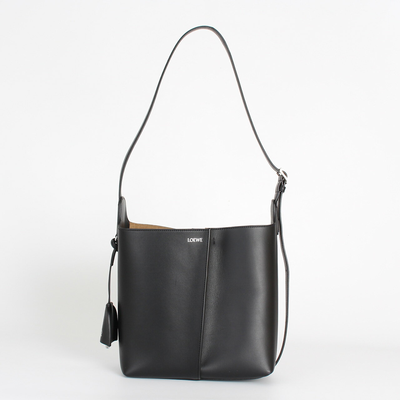 ロエベ LOEWE バッグ ショルダーバッグ BILBAO BUCKET MEDIUM [ビルバオ バケット ミディアム] レディース AWRAWRPX01 SMOOTH CALF【2026SS】